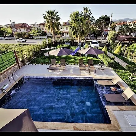 Mustakil Havuzlu Vila Fethiye
